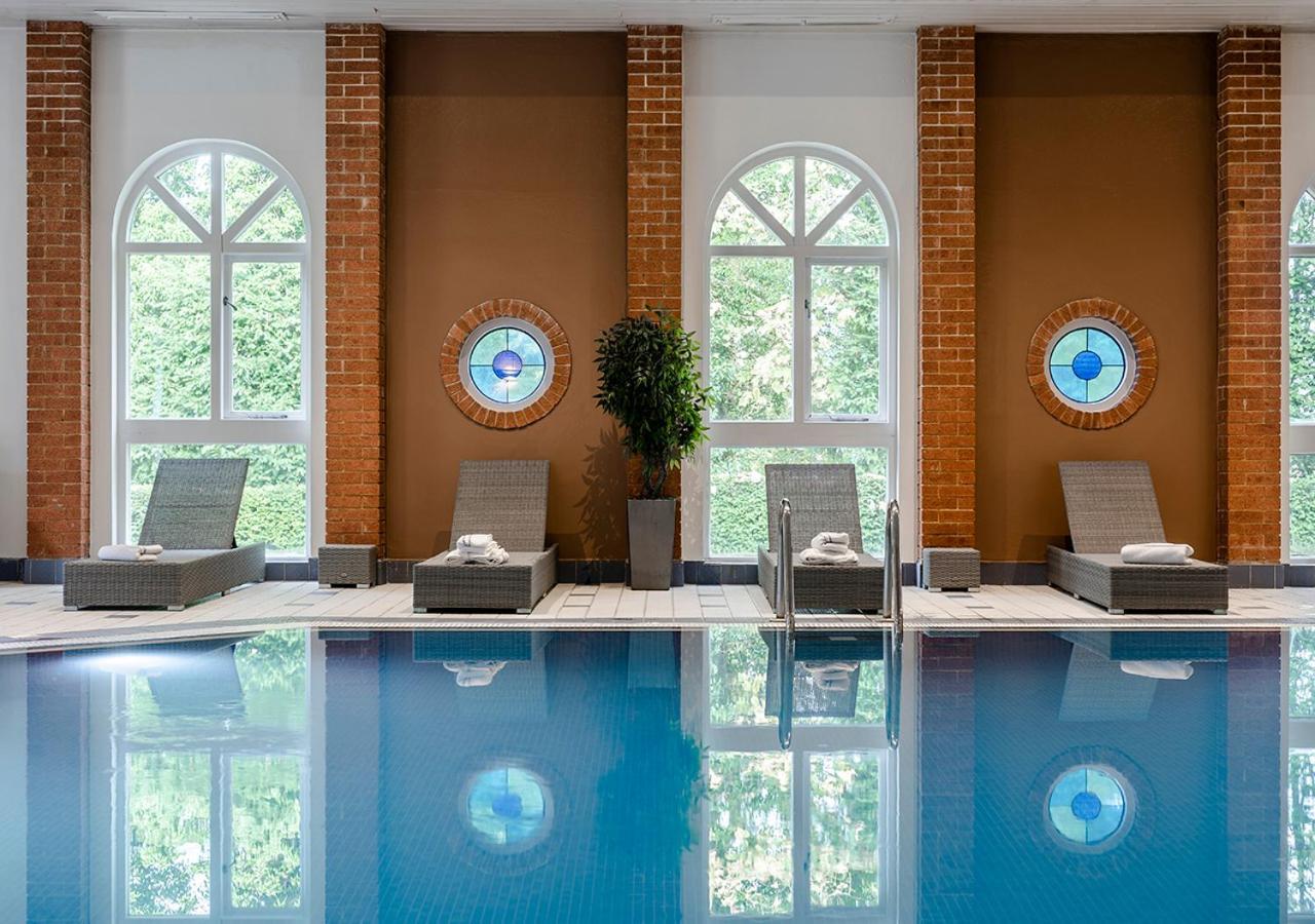 Hogs Back Hotel & Spa Nr Farnham Farnham  Eksteriør billede