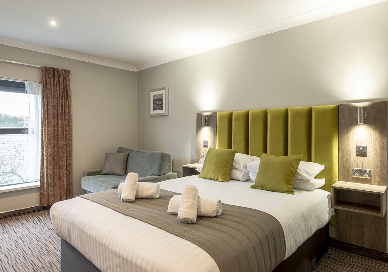 Hogs Back Hotel & Spa Nr Farnham Farnham  Eksteriør billede