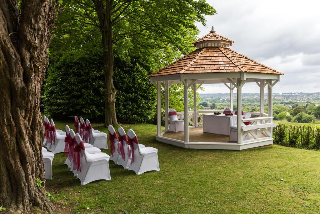Hogs Back Hotel & Spa Nr Farnham Farnham  Eksteriør billede